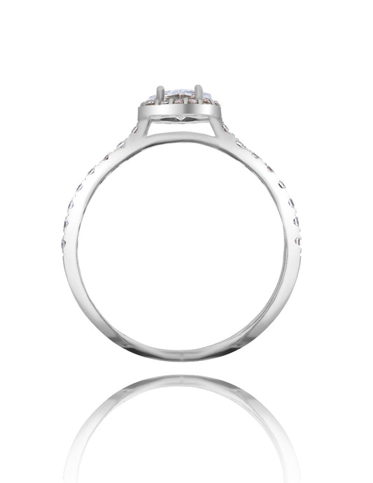 Alondra ring in 10k white gold with Zirconia