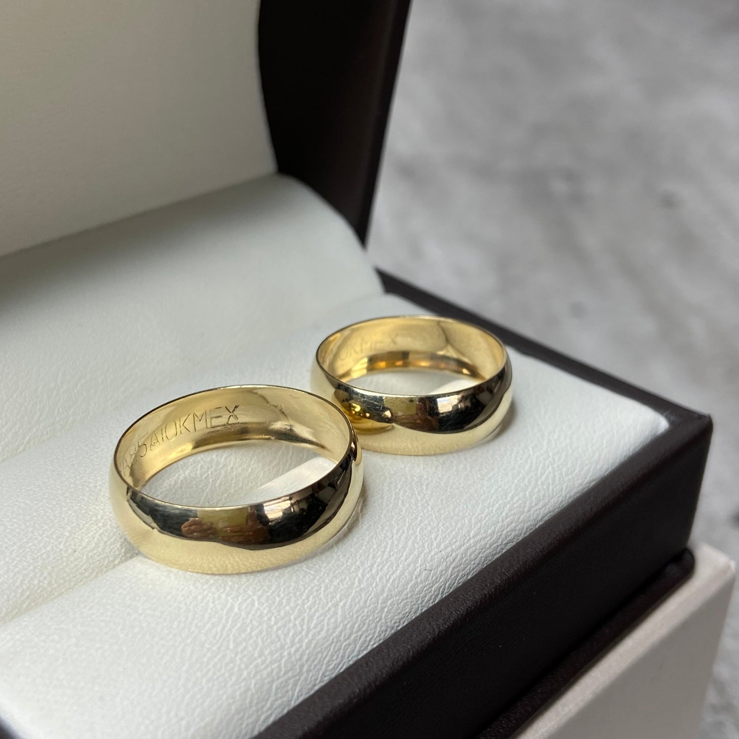 Willow Engagement Ring Duo in 10k Yellow Gold (6mm) 
