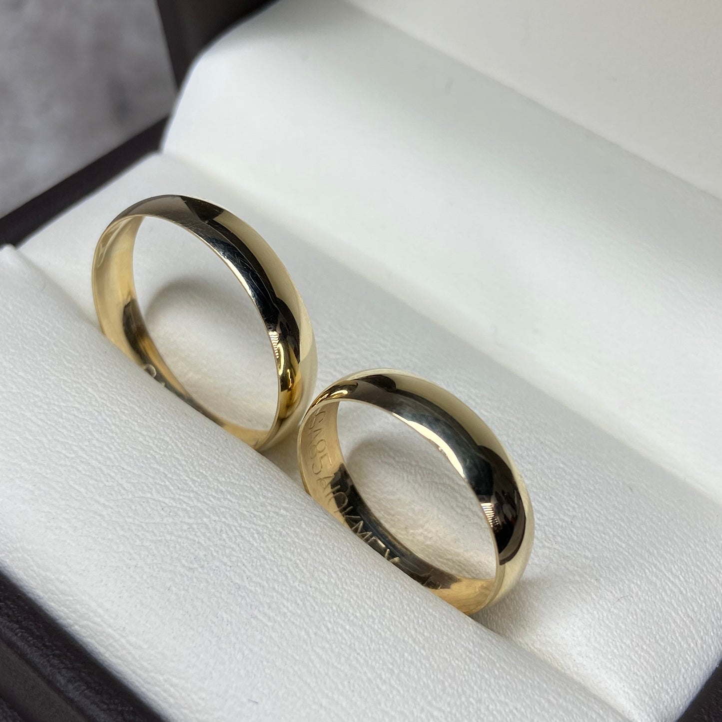 Julian Engagement Rings in 10k Yellow Gold (4mm) 