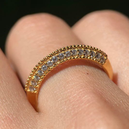 Elsie Ring in 18k Yellow Gold with zircons