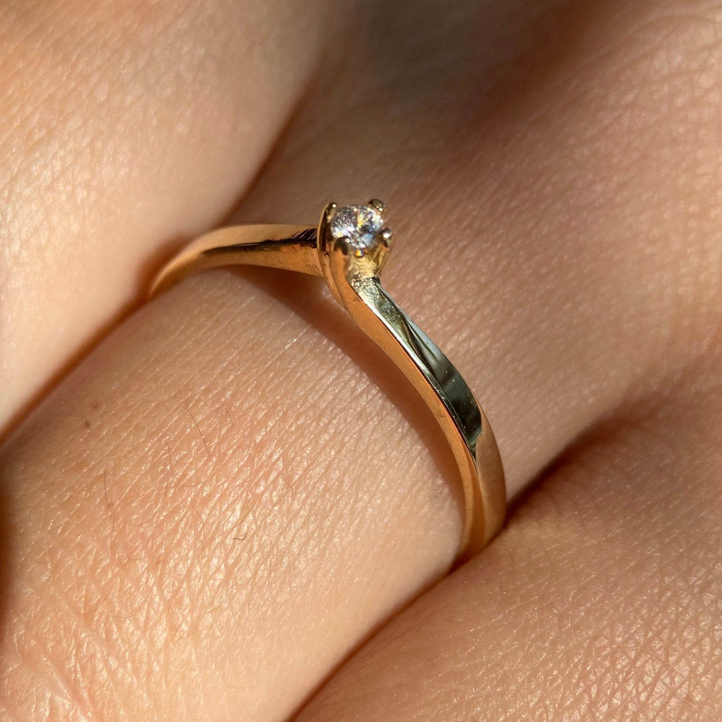 Olivia Ring in 18k Yellow Gold with zircons